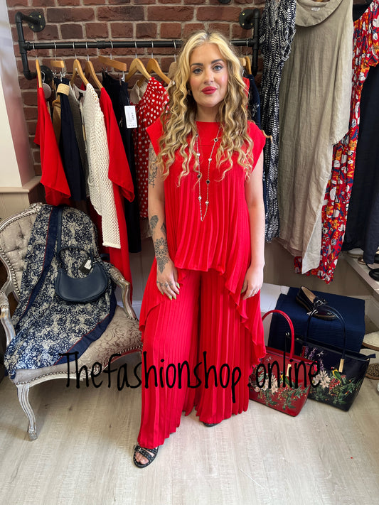 Joy red drape pleated set 8-14