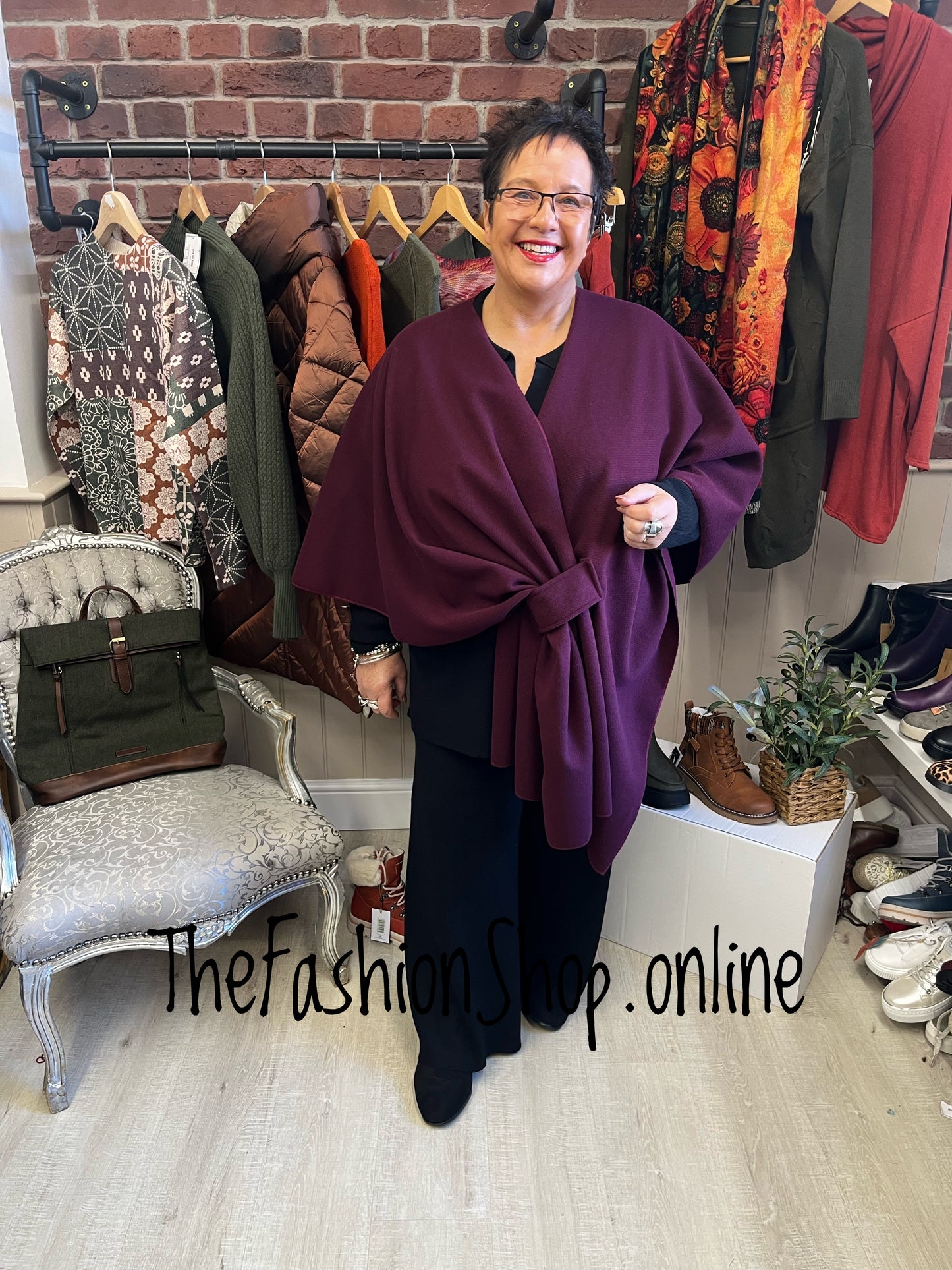 Christa plum ribbed cape - free size