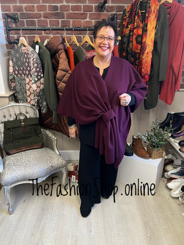 Christa plum ribbed cape - free size
