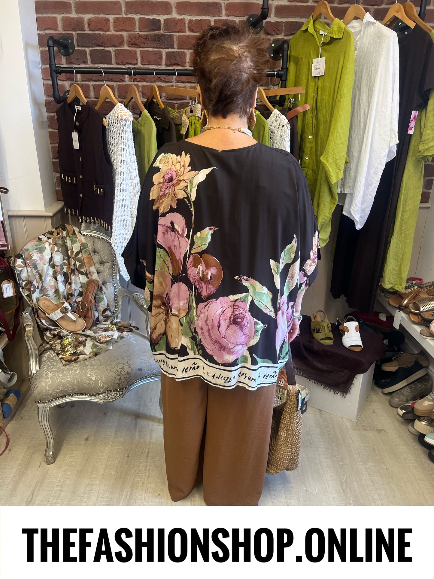 Christina brown floral top 18-26
