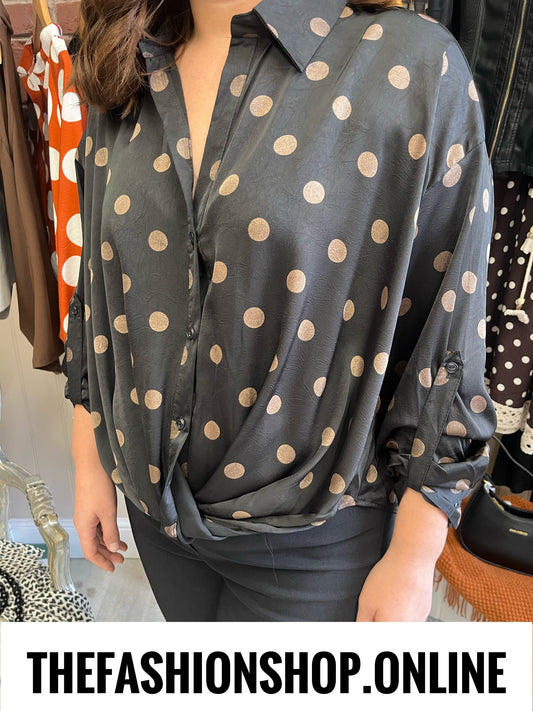 Lizzy black spot blouse 12-16