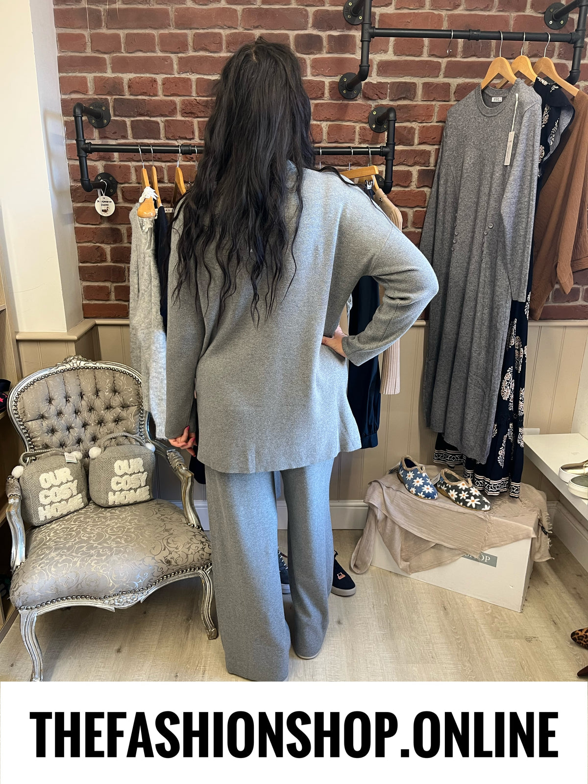 Lara grey co-ord set sizes 10-16 and 16-20