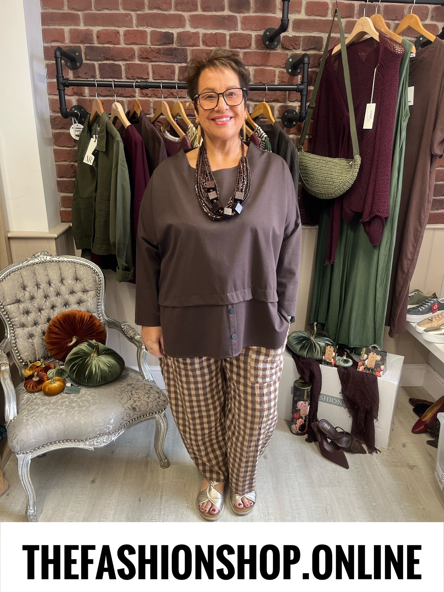 Lola brown button top 14-20