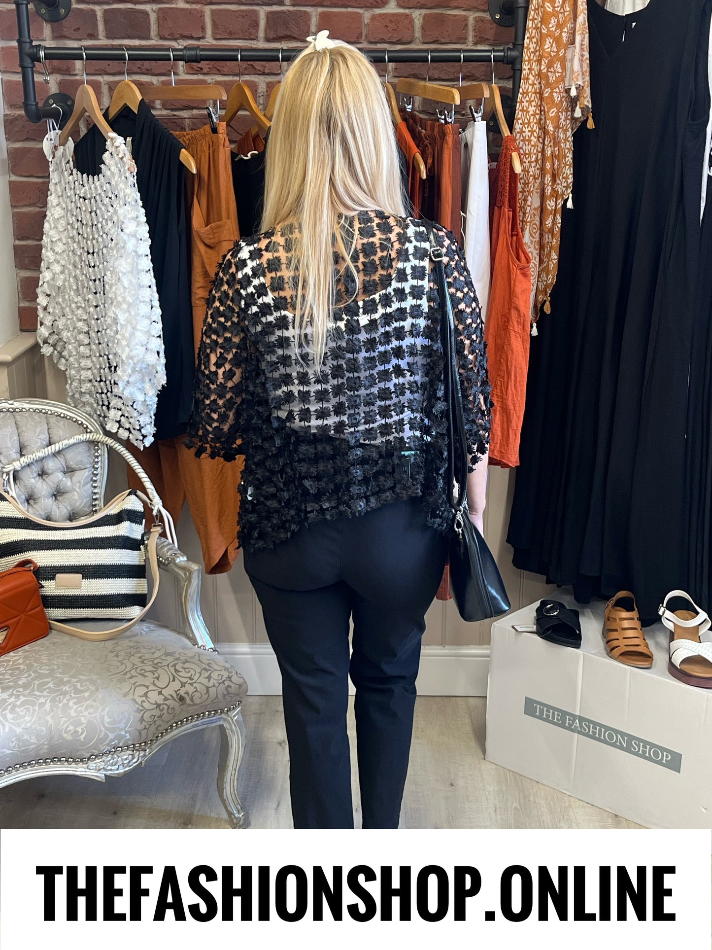 Aurora black daisy cardigan 10-18