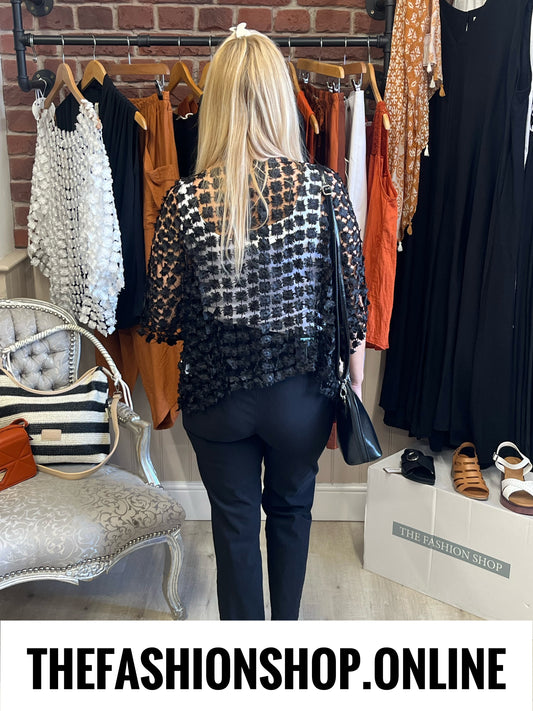 Aurora black daisy cardigan 10-18
