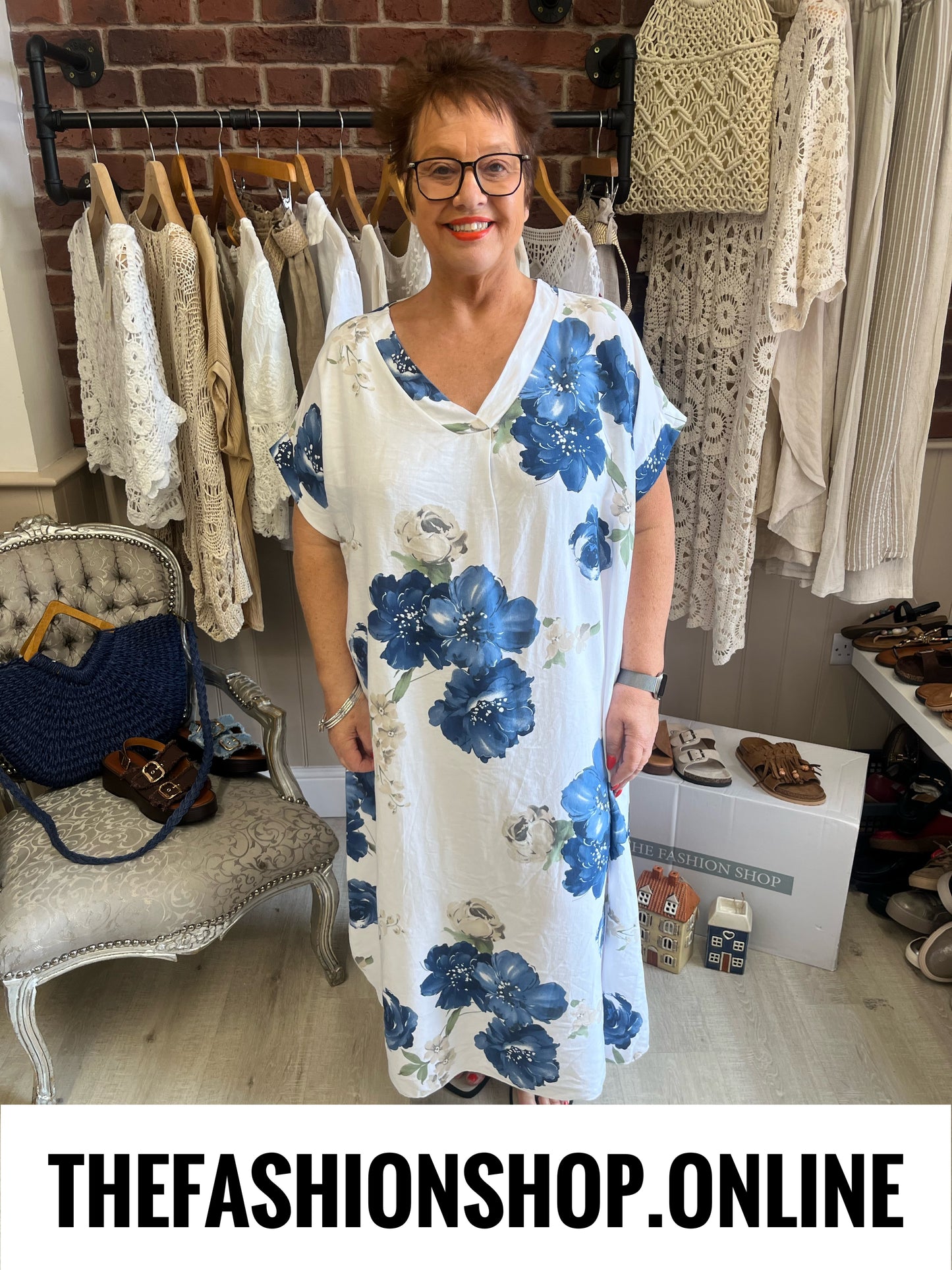 Moira white and navy flowers dress 18-22