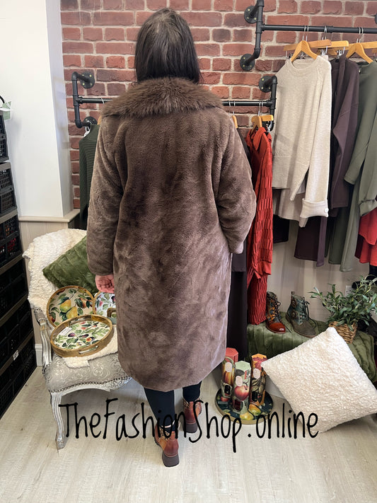 Renee brown faux fur coat with shawl 10-16