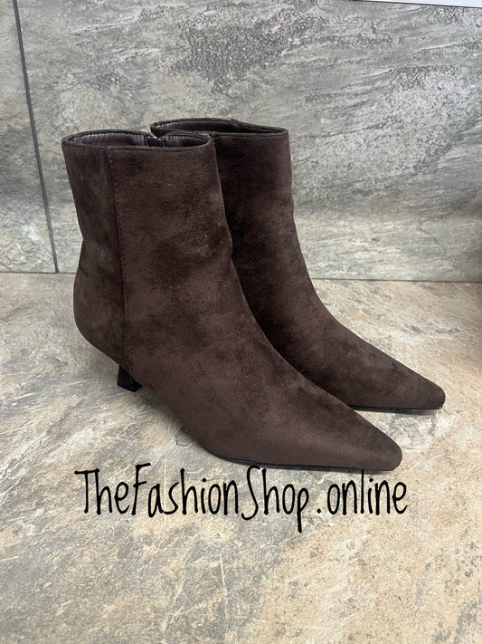 Jada brown faux suede heeled boots sizes 3-8 (36-41)