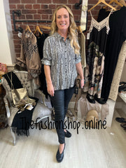 Dana black and cream blouse 8-14