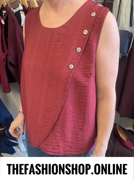 Zuri wine button top 8-14