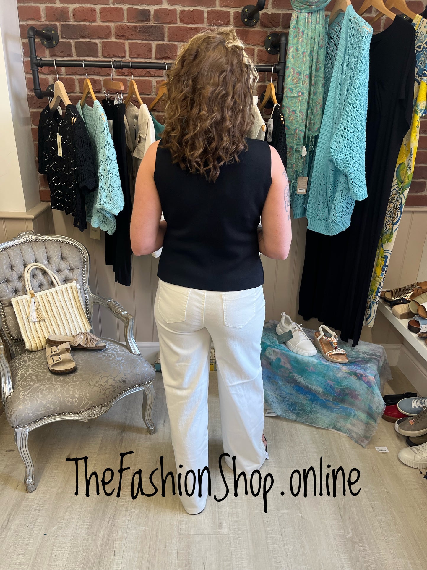 Mckenzie black seashell knitted top 8-12