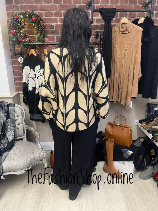 Danni black and beige jumper - free size