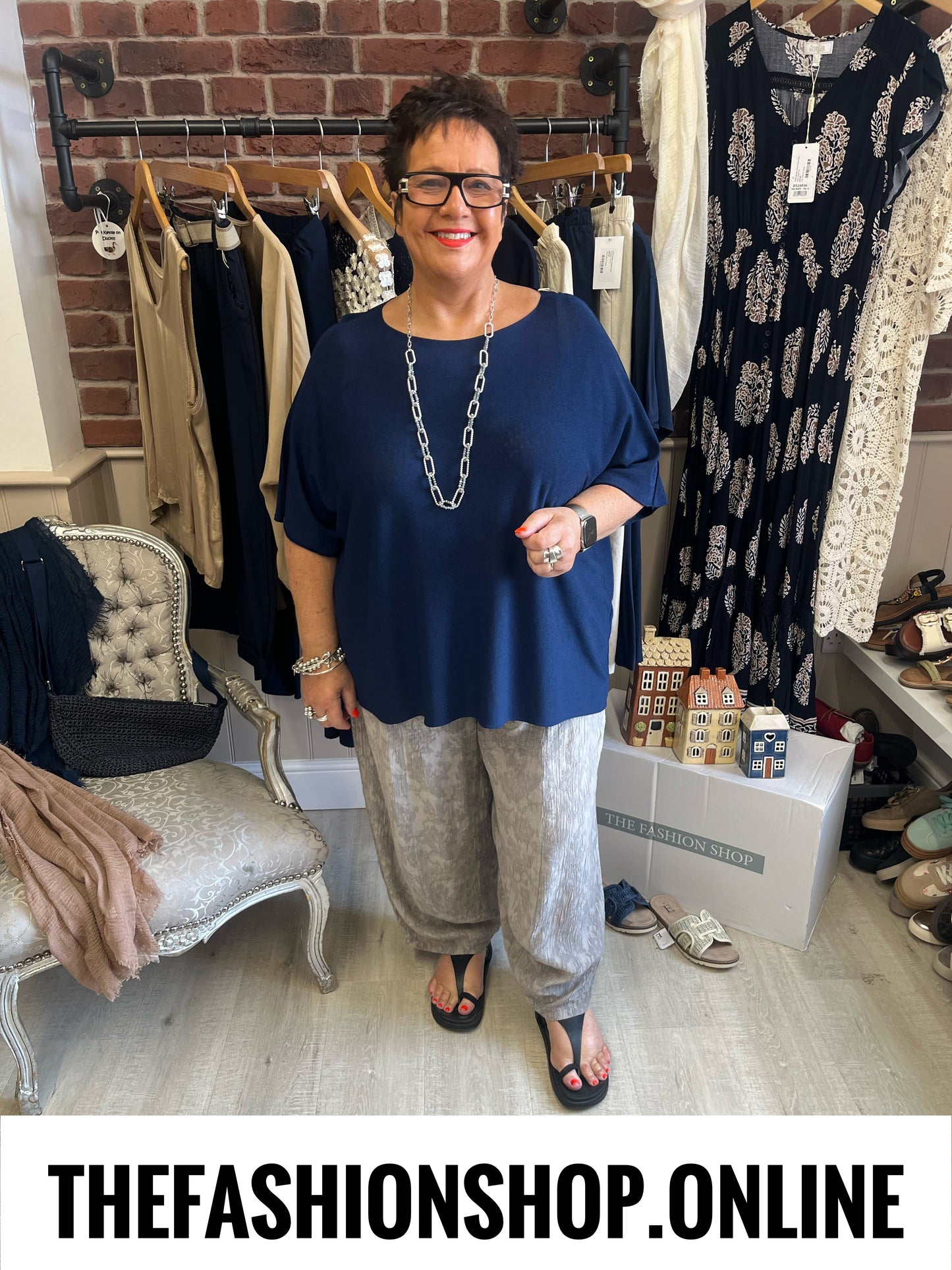 Abigail navy blue round neck top 16-24