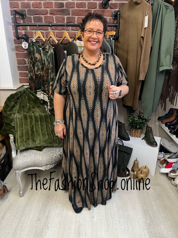 Sasha Black Aztec dress 18-24