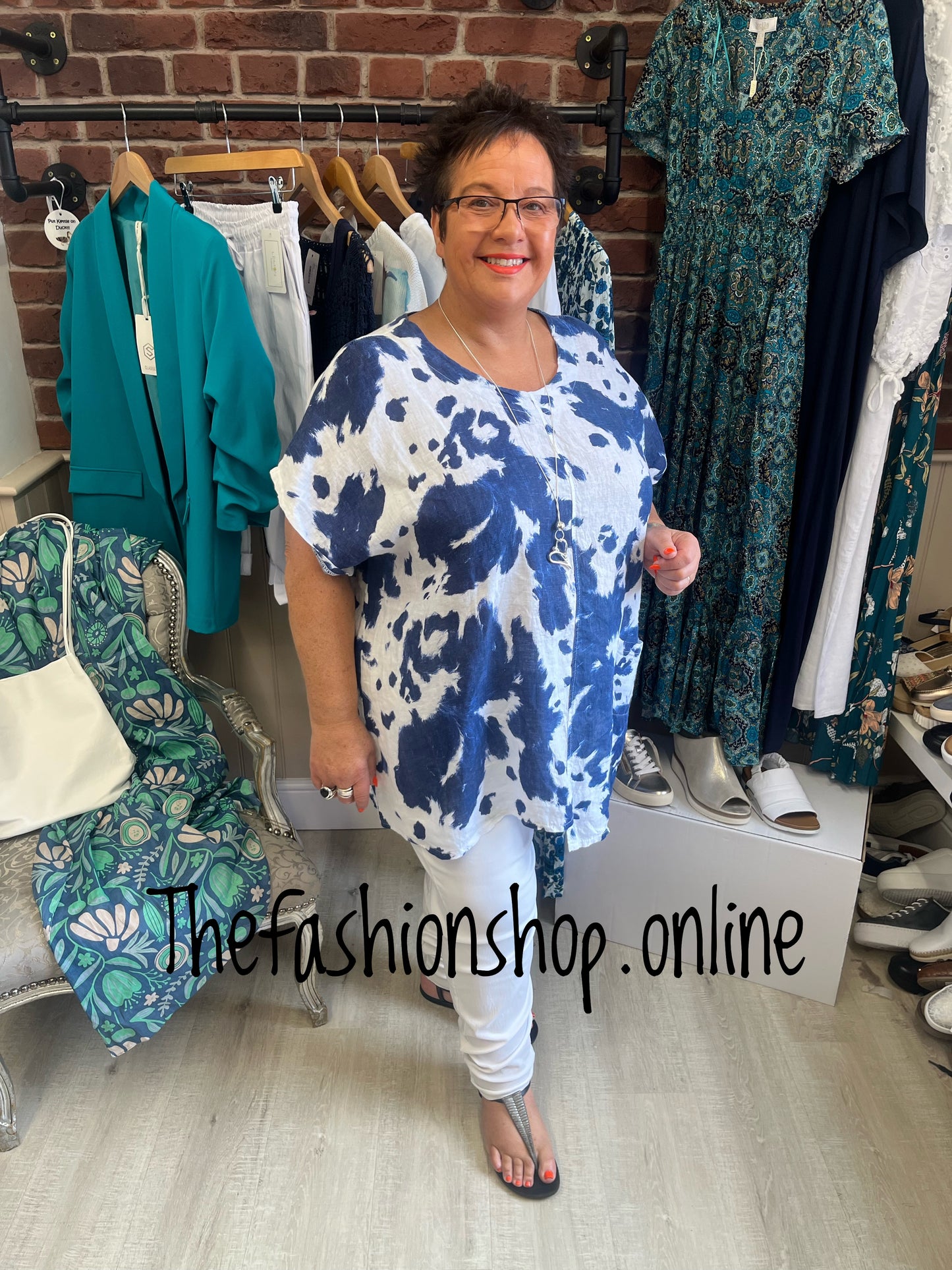 Ruby navy and white print linen top 18-24