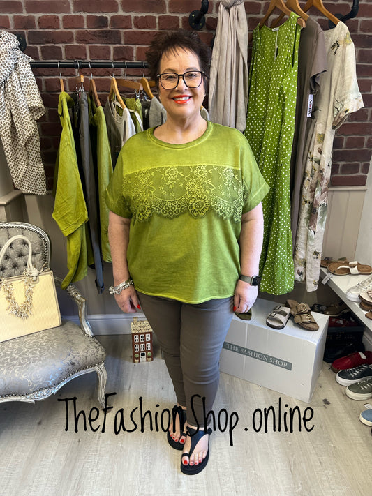 Amber lime lace detail top 14-20