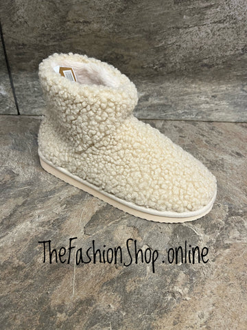 Jo & Joe Teddy Slipper Boot In Beige sizes 3-8