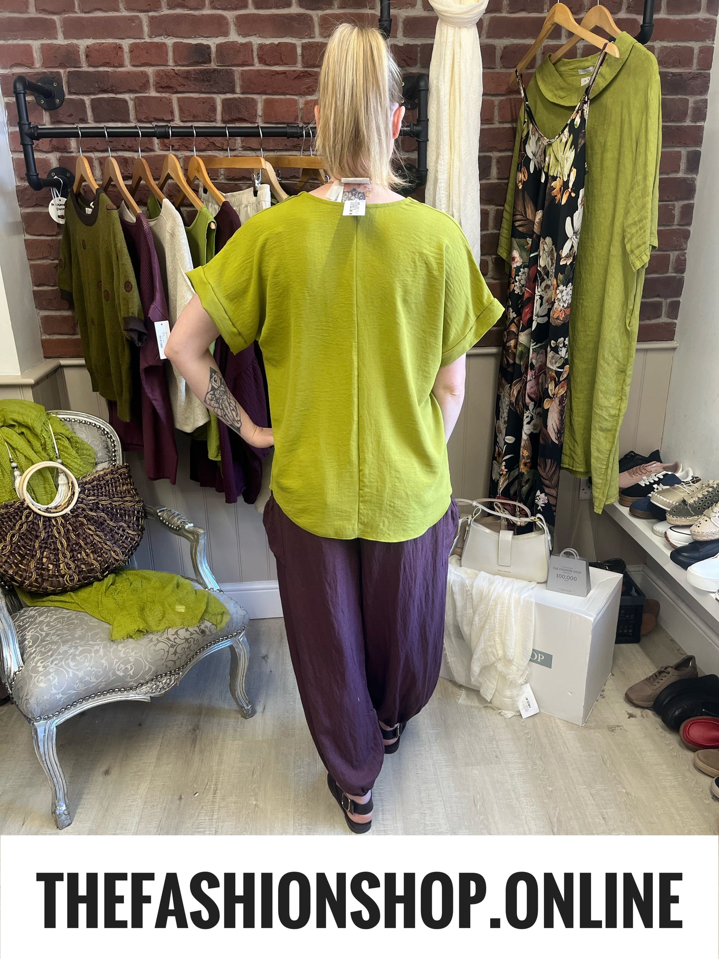 Kelsey olive V neck top 12-18