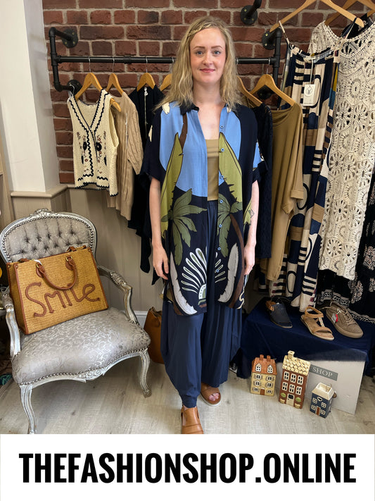 Fly Out Scenic Palm Tree Linen Mix Shirt in Navy 12-18