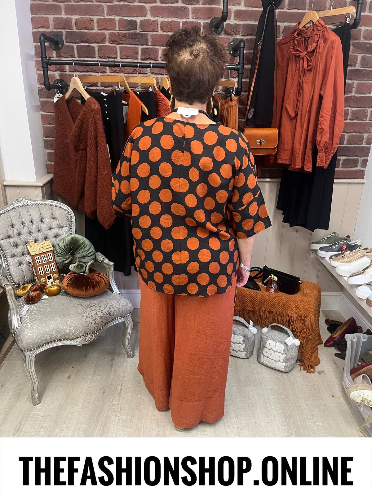 Nancy black and cinnamon spot button top 14-20