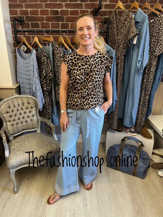 Lucia light denim blue wide leg jeans 10-14