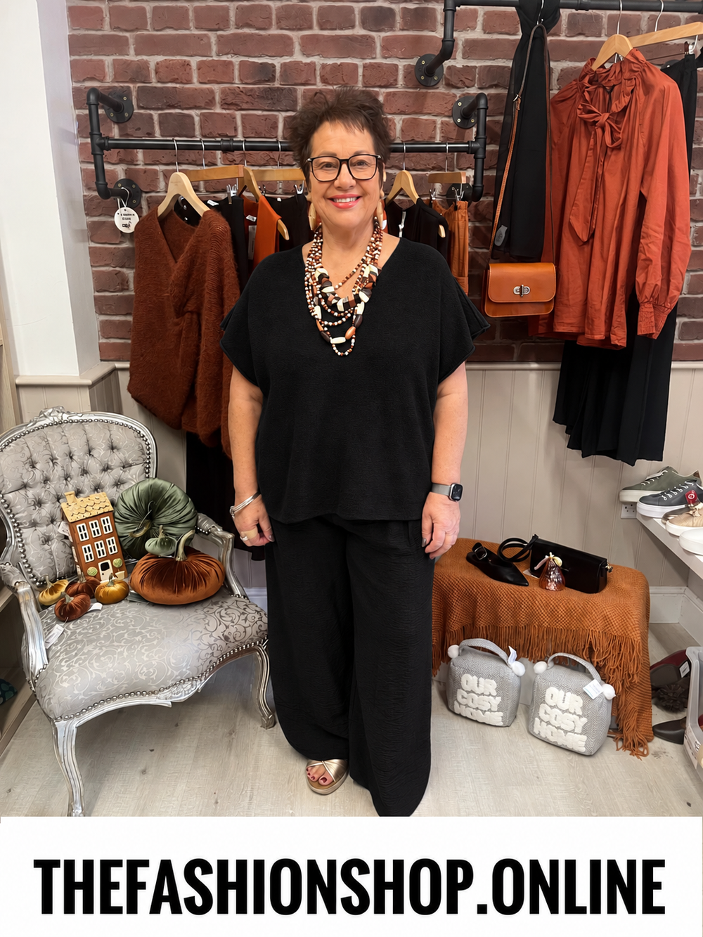 Elsa black V neck knitted top 10-20