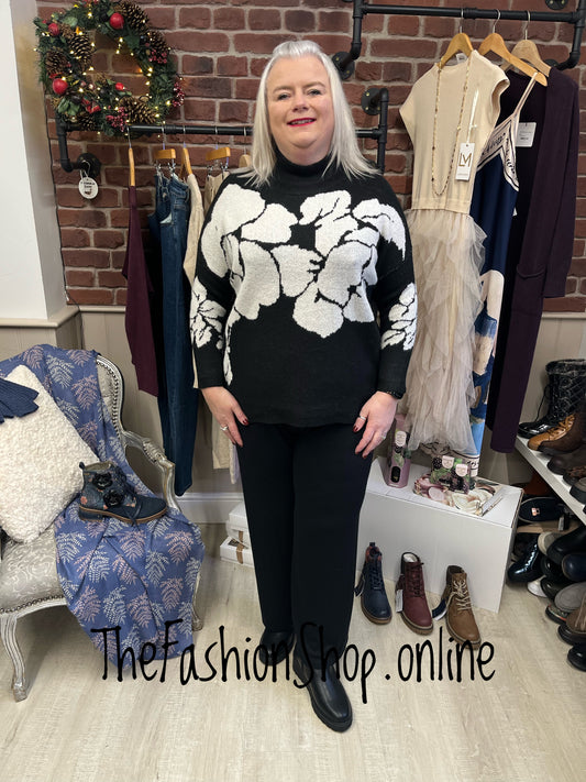 Wendy black floral jumper 12-22
