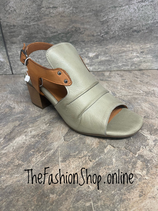 Modella Catherine khaki and tan leather sandals sizes 4-8 (37-41)