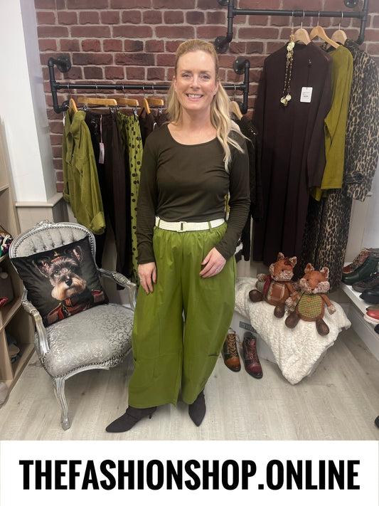 Winnie brown long sleeve layering top 10-16