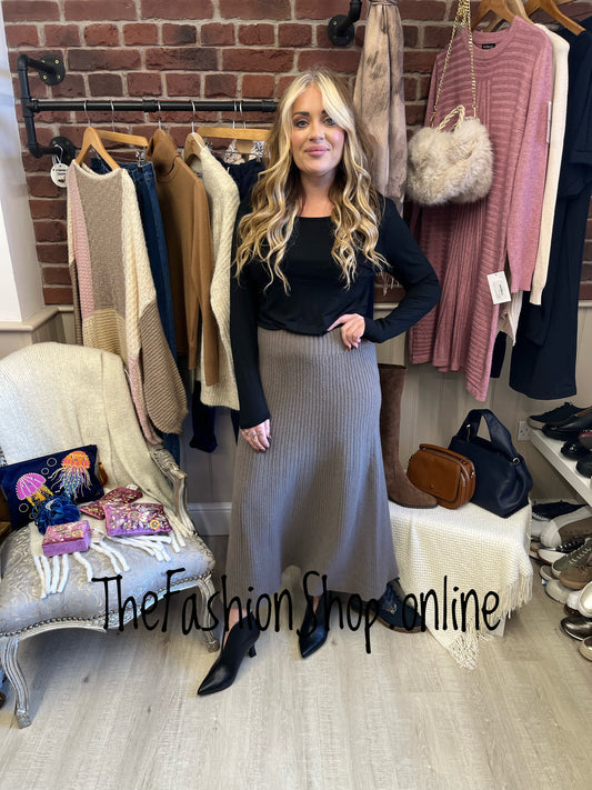 Erika taupe ribbed knitted skirt 8-14