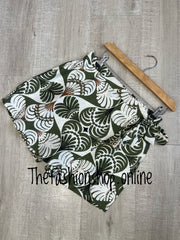 Bernie khaki and cream skorts sizes 8, 10 and 12