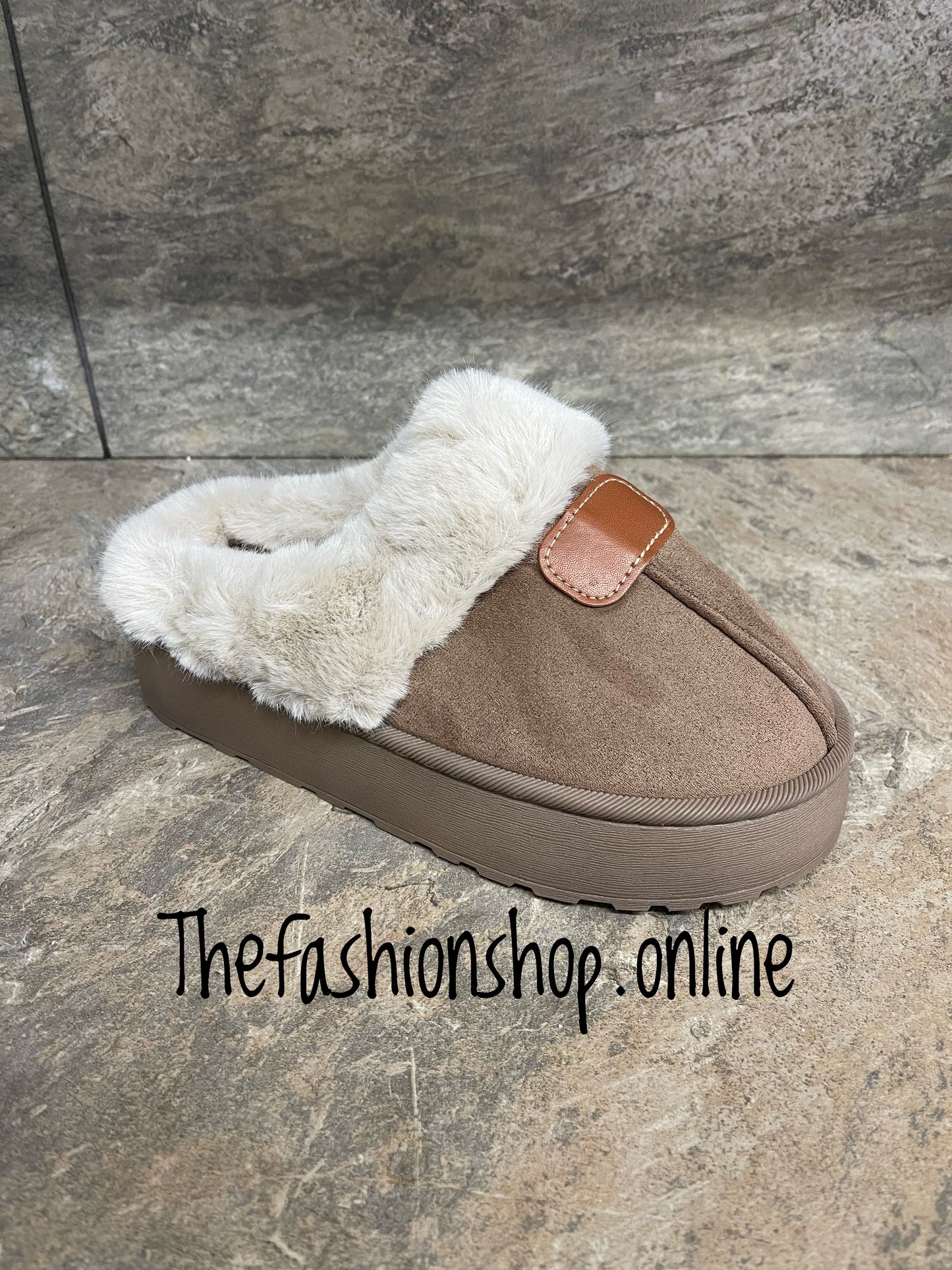 Brown faux fur trim slippers sizes 3-8 (36-41)