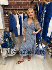Lydia blue ditsy leaf print midi dress sizes 8-10, 12-14 and 16