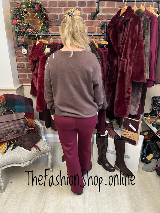 Izzie brown V neck jumper size 12-18