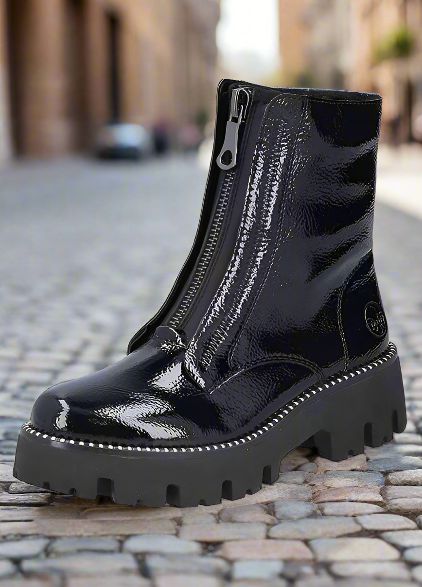Rieker black patent fleece lined boot sizes 4-8