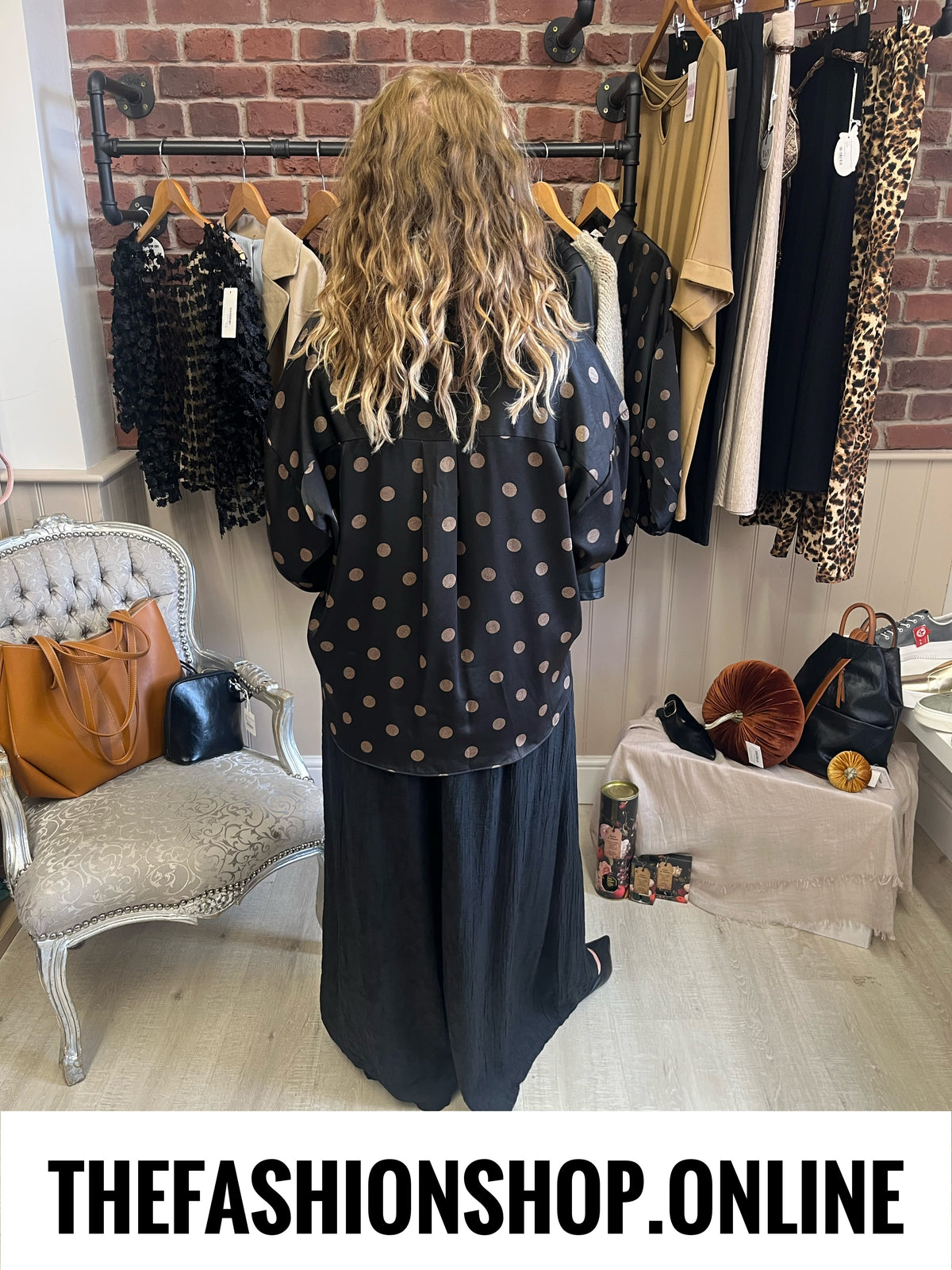 Lizzy black spot blouse 12-16