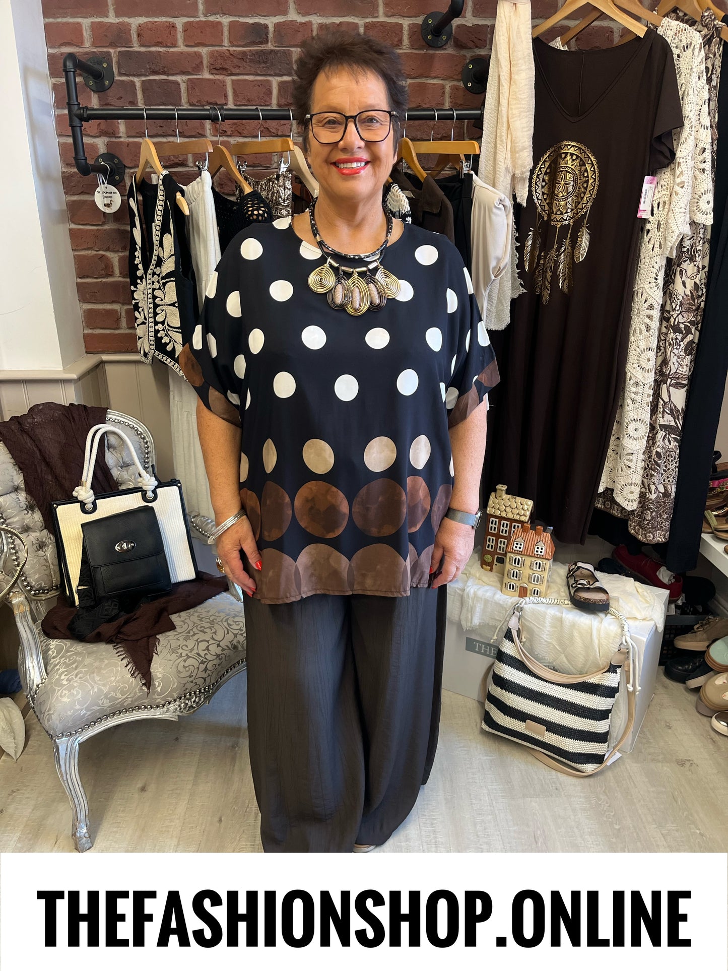 Stella black circles spot top 12-20