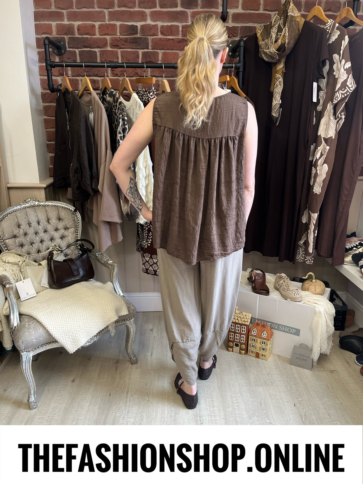 Kara brown sleeveless top 10-16
