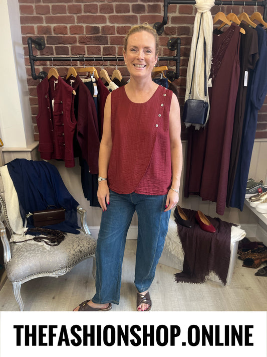 Zuri wine button top 8-14