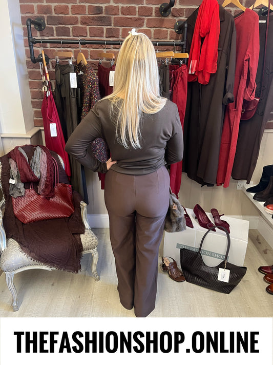 Winnie brown long sleeve layering top 10-16