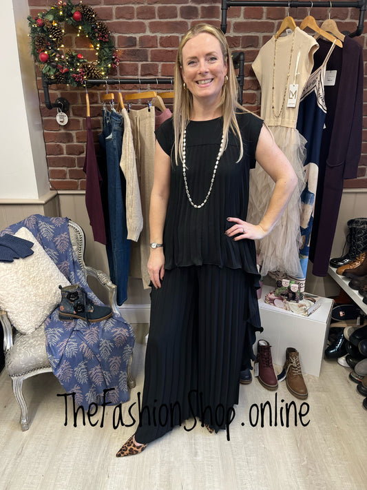 Joy black drape pleated set 8-14