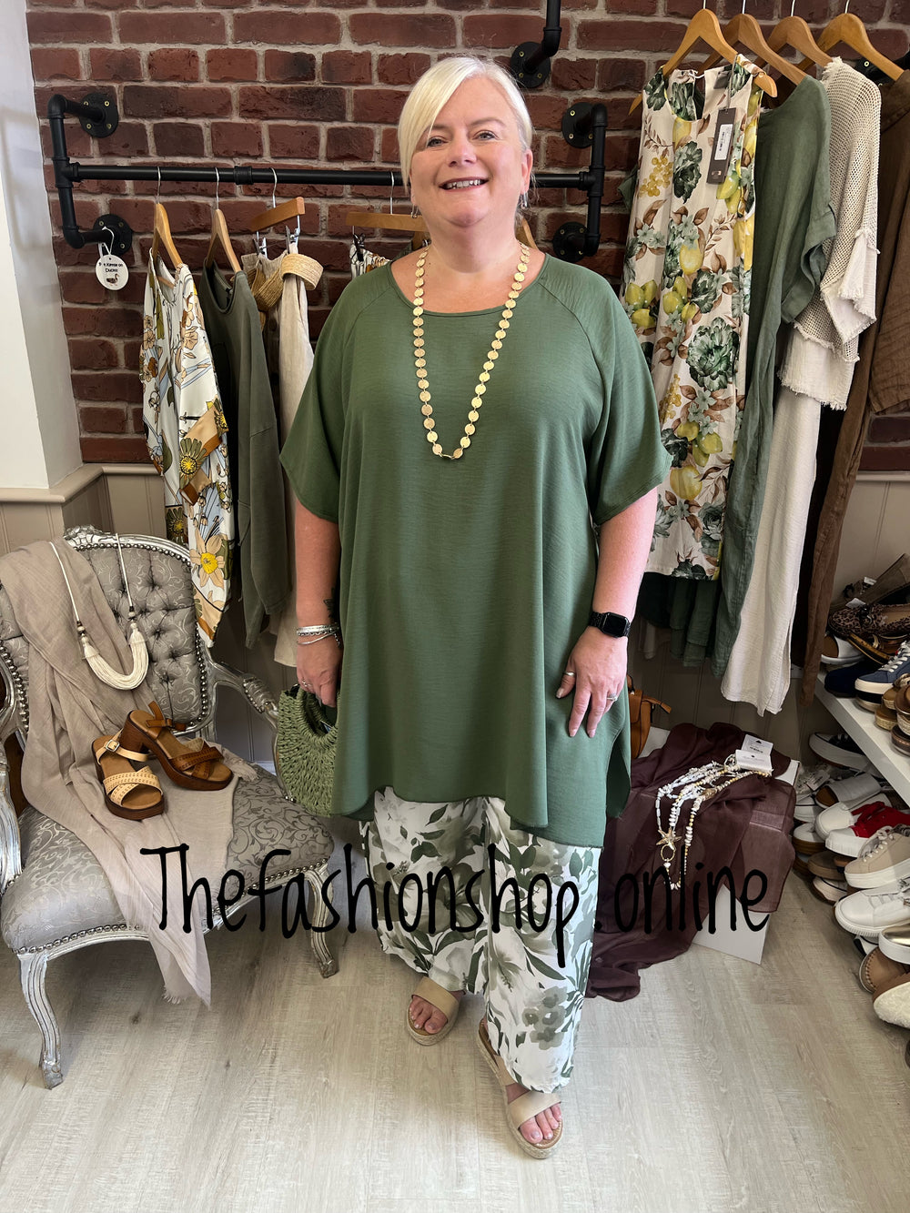 Clarissa Khaki crinkle top 18-24