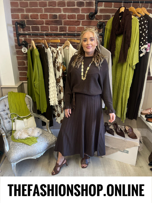 Della brown frill cuff jumper 8-16