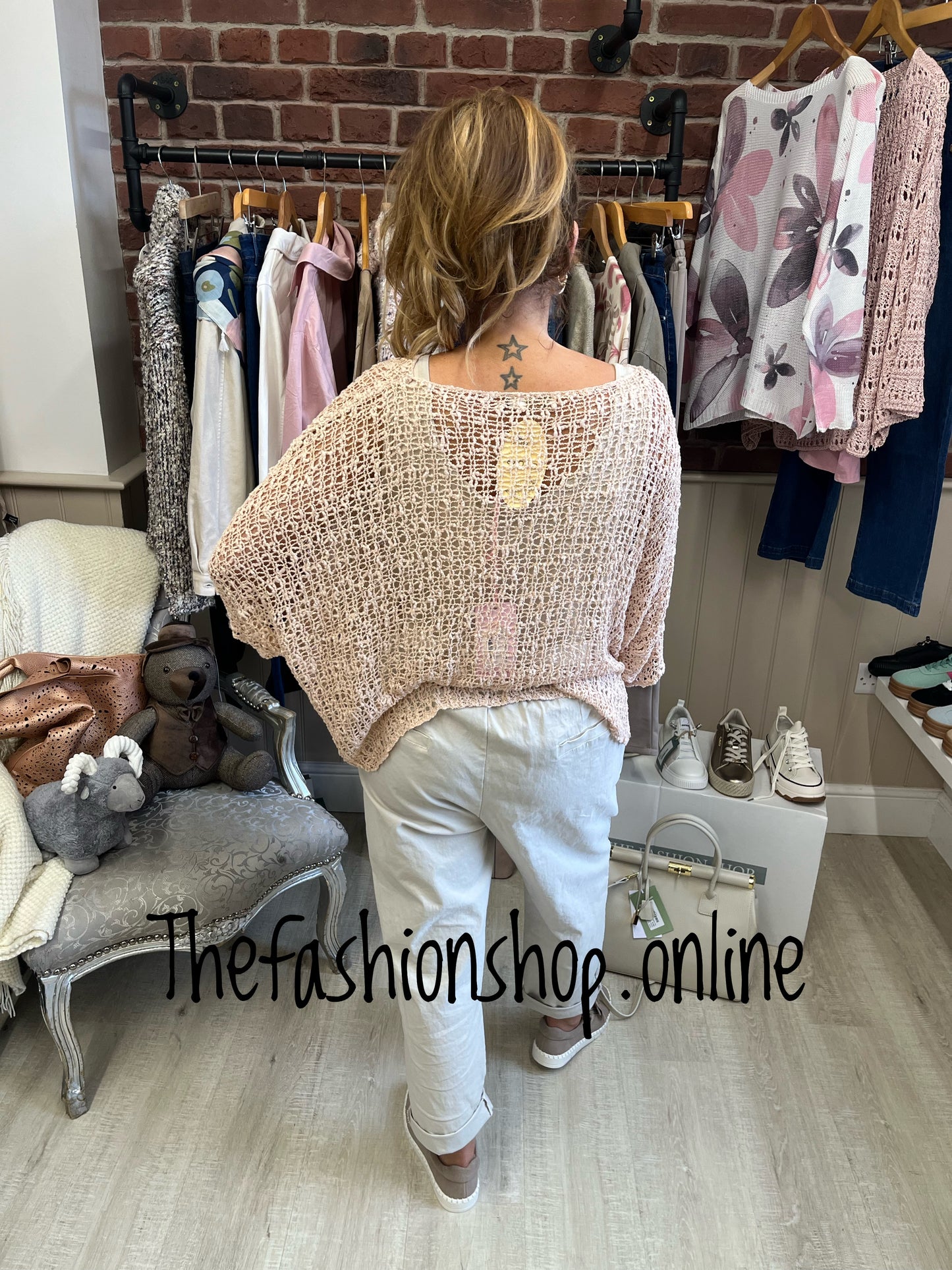 Pale pink popcorn open knit top 10-20
