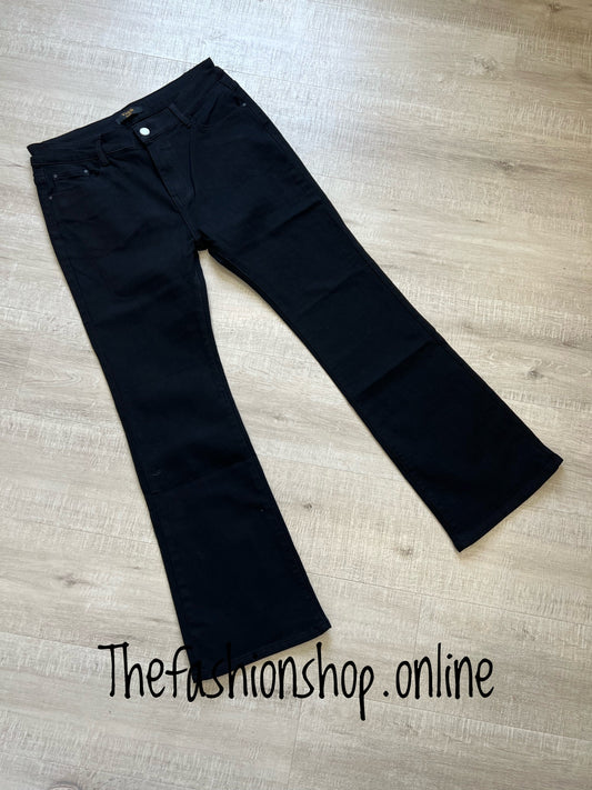 Black bootcut jeans sizes 8-16