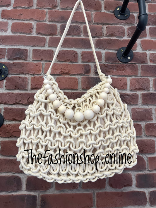 Beige chunky knitted bag