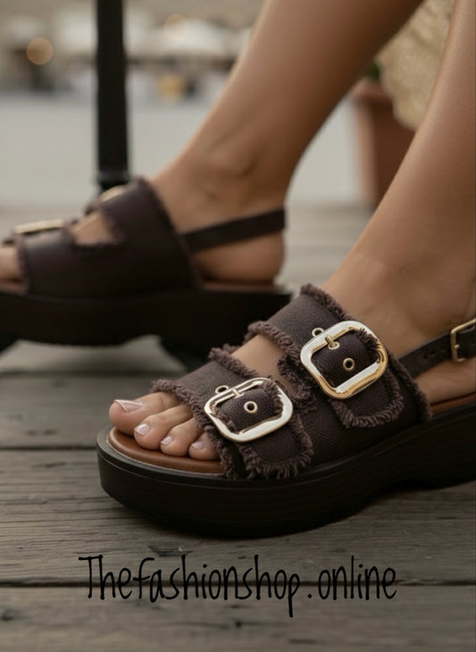 Charlie brown chunky buckle sandals sizes 3-8 (36-41)