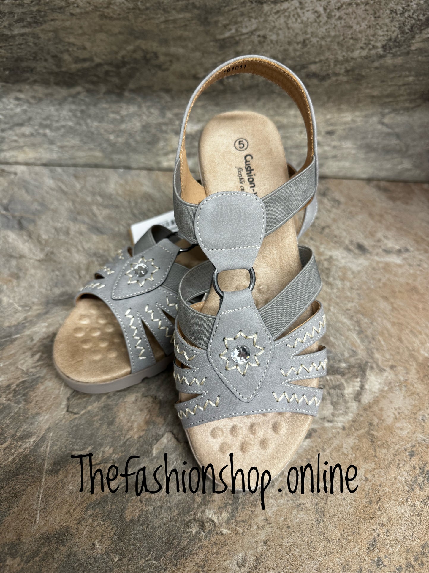 Cushion-walk Lottie grey wide fit sandal sizes 4-8