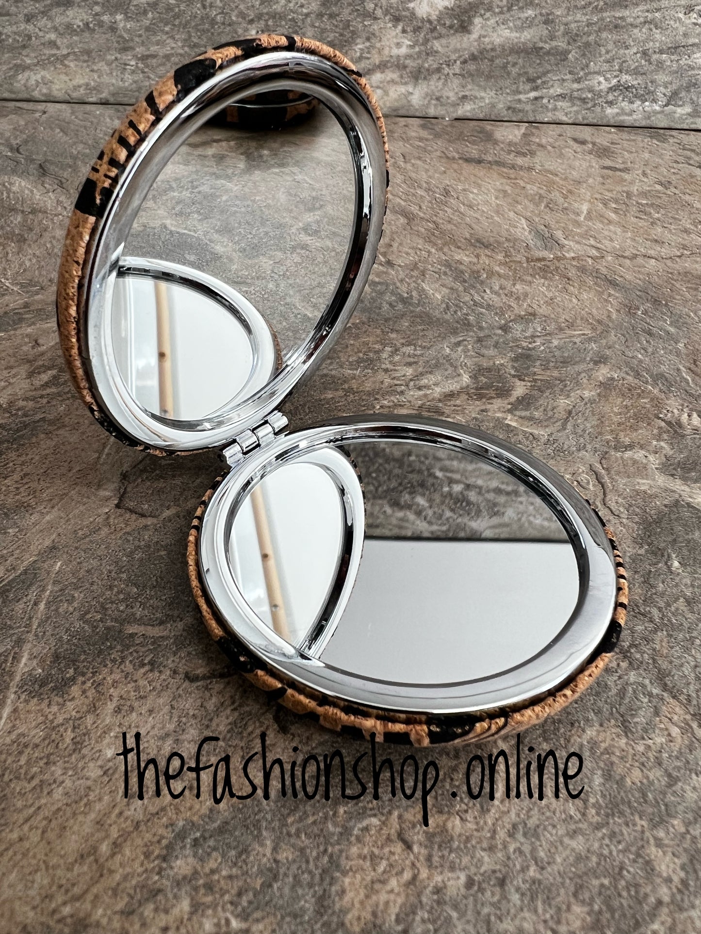 Palm leaf compact mirror