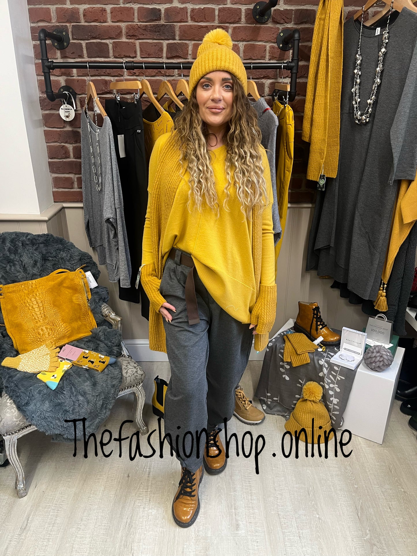 Saloos mustard oversized v neck jumper sizes 10-18